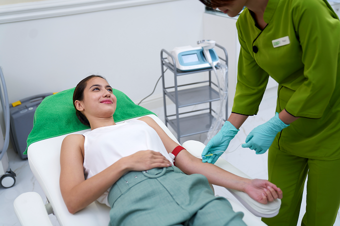 Apa sih treatment kesehatan infuse booster? Cari tahu yuk informasinya di bawah ini. (Foto: Dok. ZAP Clinic)