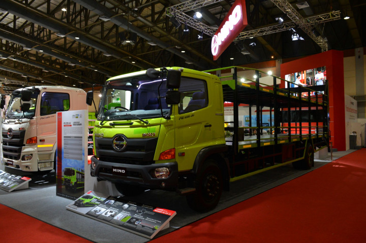 Hino Ranger FG 235 JU 4×2 Jaminan Bebas ODOL