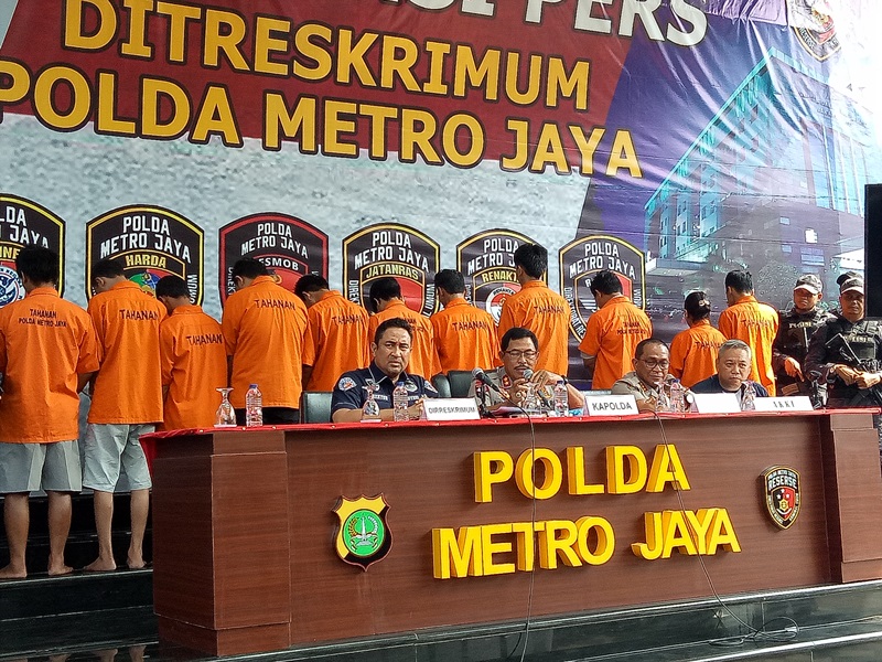 Tersangka dari dua kelompok pembobol bank ditangkap. Foto: Medcom.id/Siti Yona Hukmana
