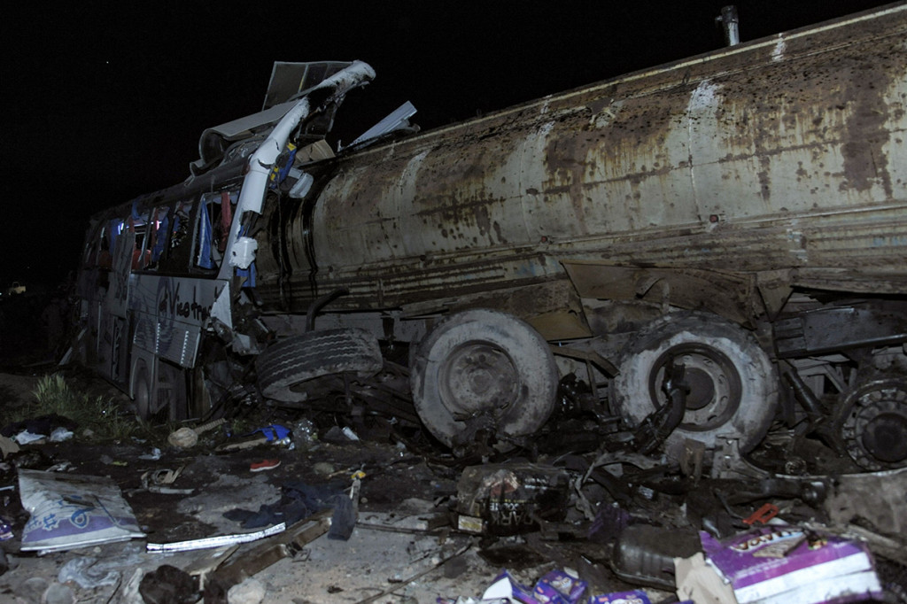32 Orang Tewas dalam Kecelakaan Truk Tangki di Suriah