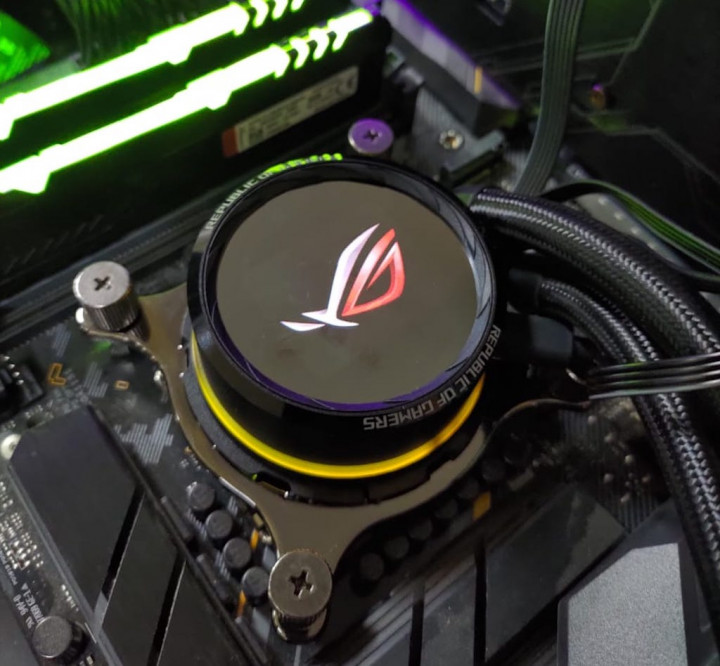 Menjajal Liquid Cooler Asus ROG Ryuo 240 AIO
