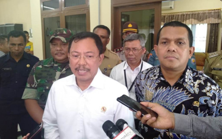 Menkes Serahkan Bantuan demi Memerangi DBD di Sikka