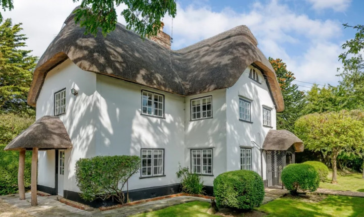 Burton Cottage, Rumah yang Terinspirasi Dongeng