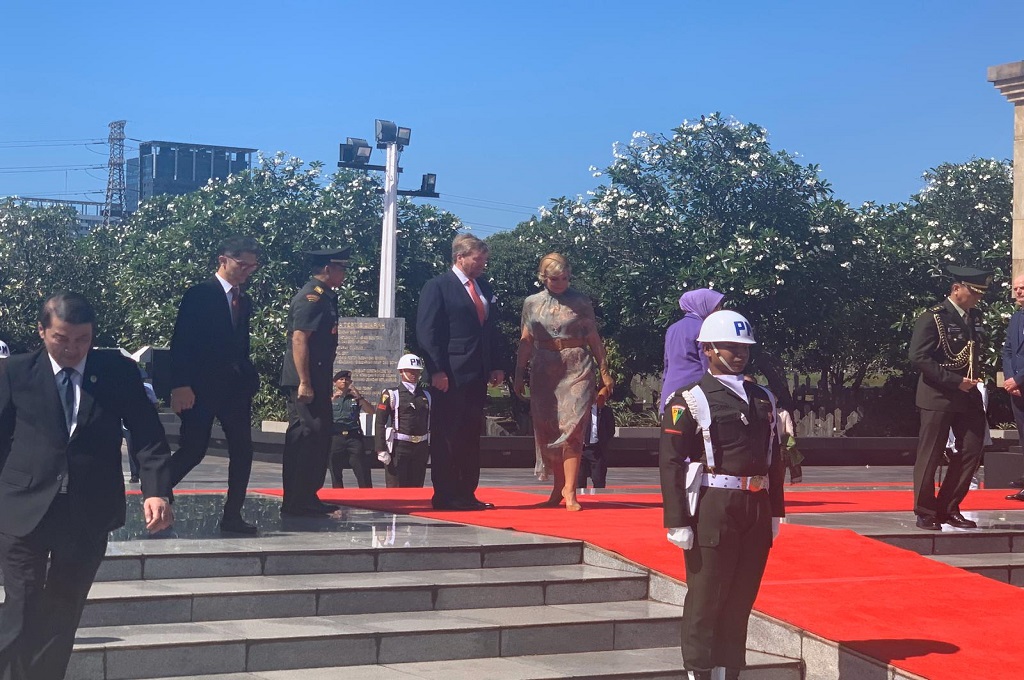 King Willem-alexander, Queen Maxima Visits Kalibata Heroes Cemetery 