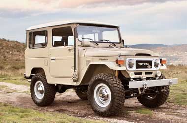 Toyota Hardtop FJ40 1982 Klasik Tema Padang Pasir
