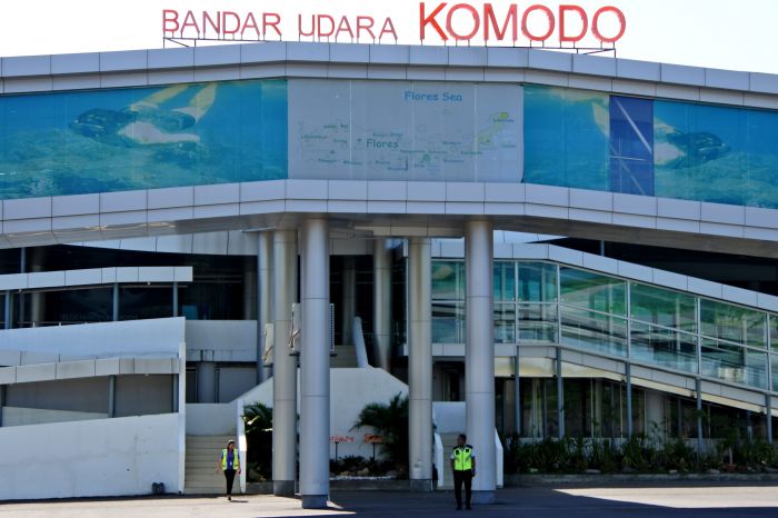 Bandara Komodo, Labuan Bajo, Kabupaten Manggarai Barat sepi sejak merebaknya virus korona. (Foto: ANTARA/Kornelis Kaha)