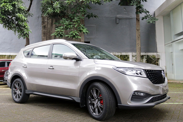 Intip Tampilan Terbaru DFSK Glory i-Auto