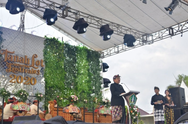 Festival Tanah Lot Naikkan Kunjungan Wisatawan