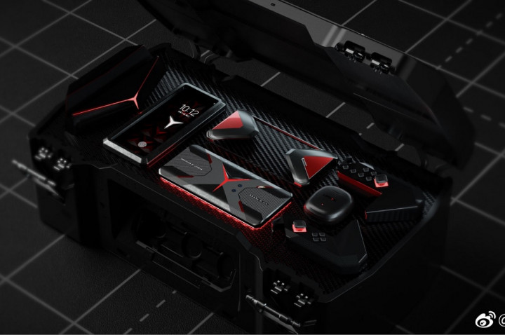 Ponsel Gaming Lenovo Legion Pakai Pengisi Daya 55W?