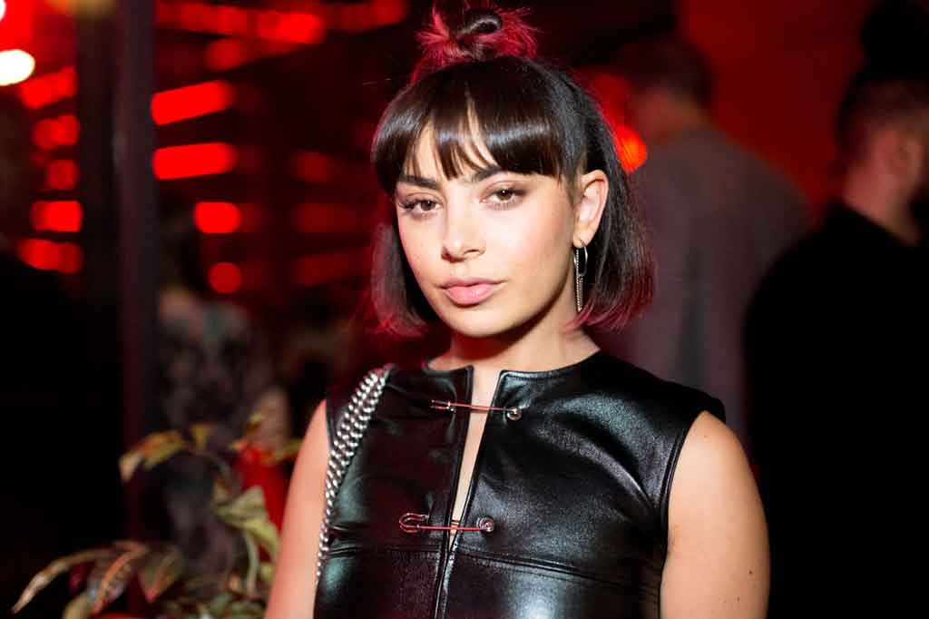 Charli XCX Tulis Catatan Harian Semasa Karantina Diri