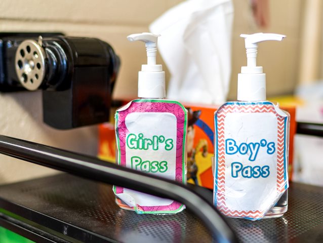 Apakah Hand Sanitizer Rumahan Aman Buat Anak-anak?