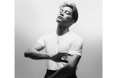 Gamaliel Rekam Ulang Lagu Sephia milik Sheila On 7