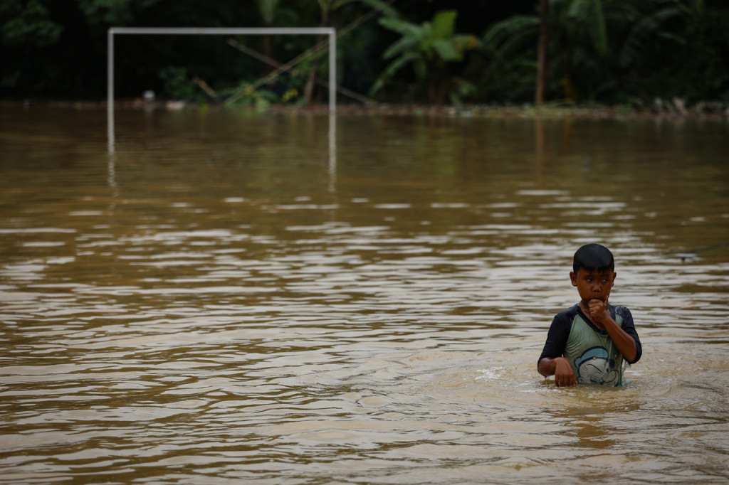 download video tentang banjir Banjir Rendam Kawasan Tigaraksa Tangerang Medcom id