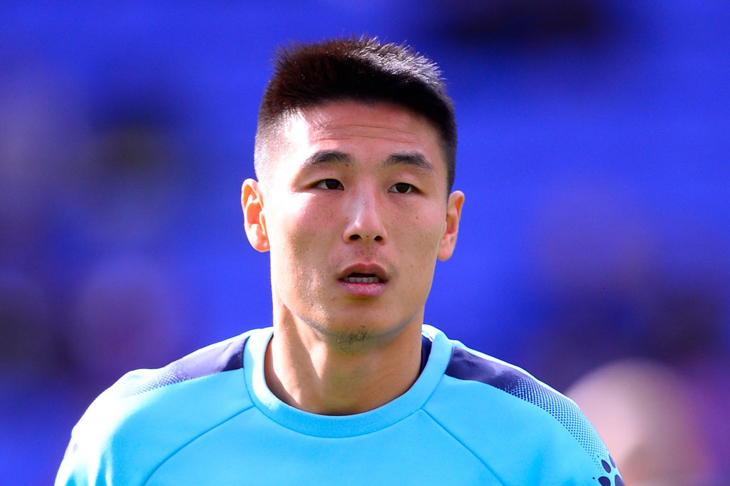 Penggawa Espanyol Wu Lei Positif Covid-19