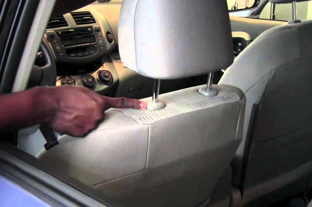 Fungsi headrest sebagai fitur keselamatan di mobil. Car Seat Ashatozviews
