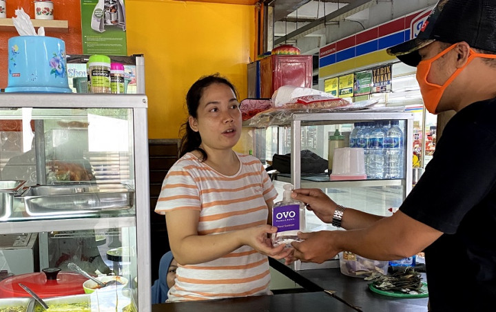 OVO Sebar 10 Ribu Pembersih Tangan ke UKM