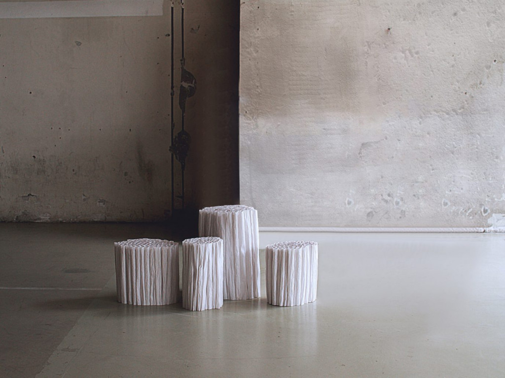 Furnitur unik ini dibuat menggunakan kertas . Foto: Hui Hao