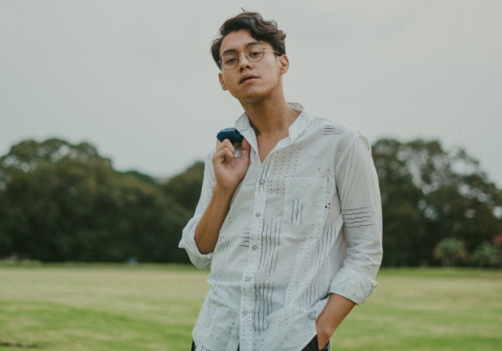 Ardhito Pramono Libatkan Kekasih di Video Musik Here We Go Again