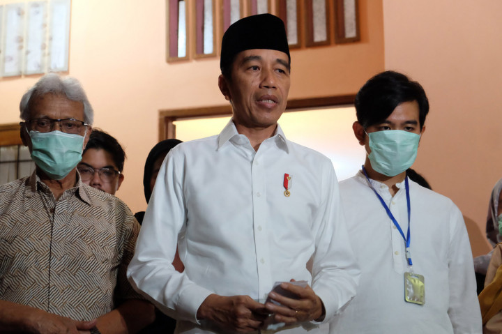 Ibunda Jokowi Sakit Kanker 4 Tahun Terakhir