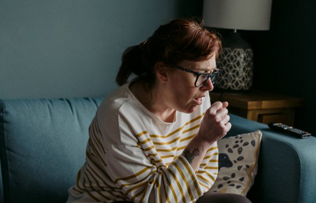 Hentikan Batuk dan Bersin Sembarangan