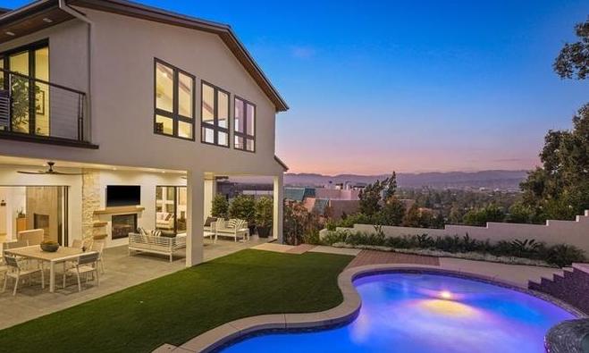 <i>Youtuber</i> Lilly Singh Beli Hunian Baru Rp66,4 Miliar