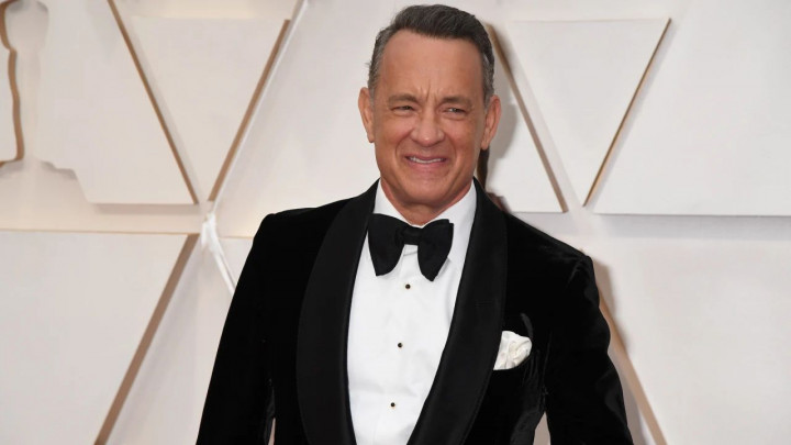 Kembali ke Amerika, Tom Hanks Kembali Dikarantina
