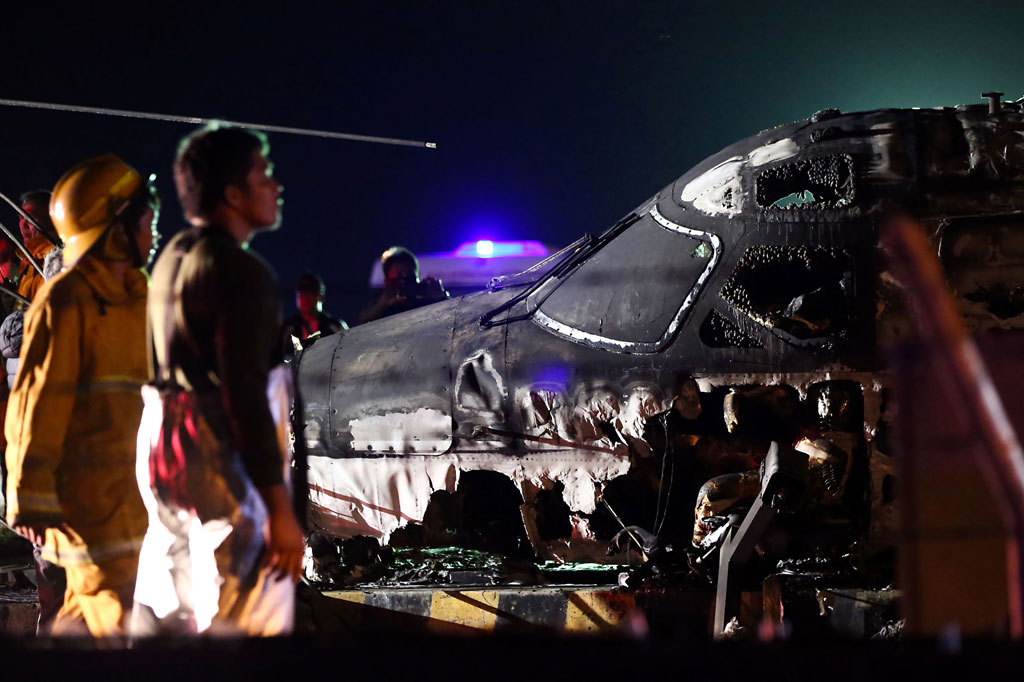 Kecelakaan pesawat di Bandara Internasional Ninoy Aquino. Foto: AFP