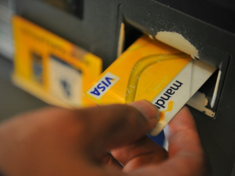 Bank Mandiri Bebaskan Biaya <i>Top Up</i> GoPay