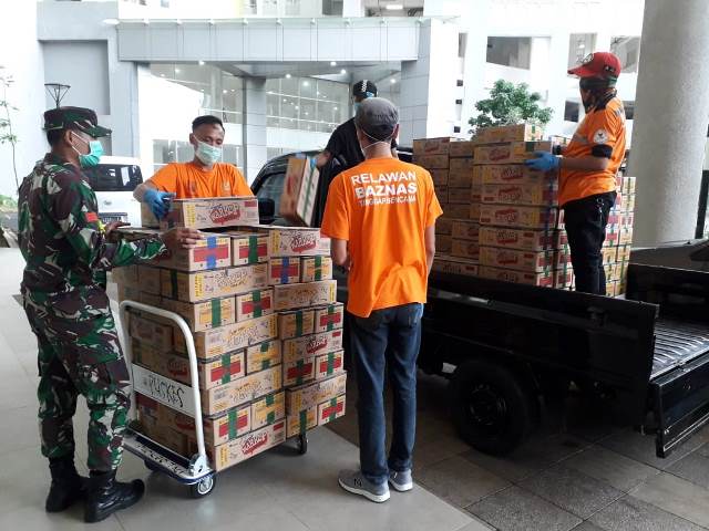 Baznas Salurkan Logistik ke RS Darurat Wisma Atlet