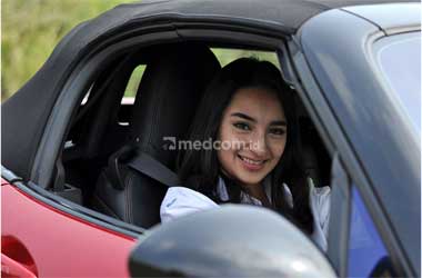 Trik Jaga Stamina Mengemudi dari Cara Berpakaian