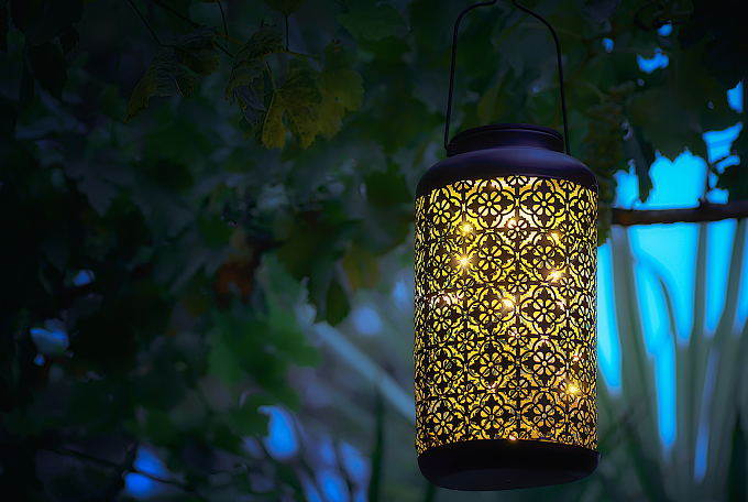 Kamu perlu memanfaatkan ruang terbuka dengan ide-ide pencahayaan menggunakan lampu. (Foto: Ilustrasi. Dok.Unsplash.com)