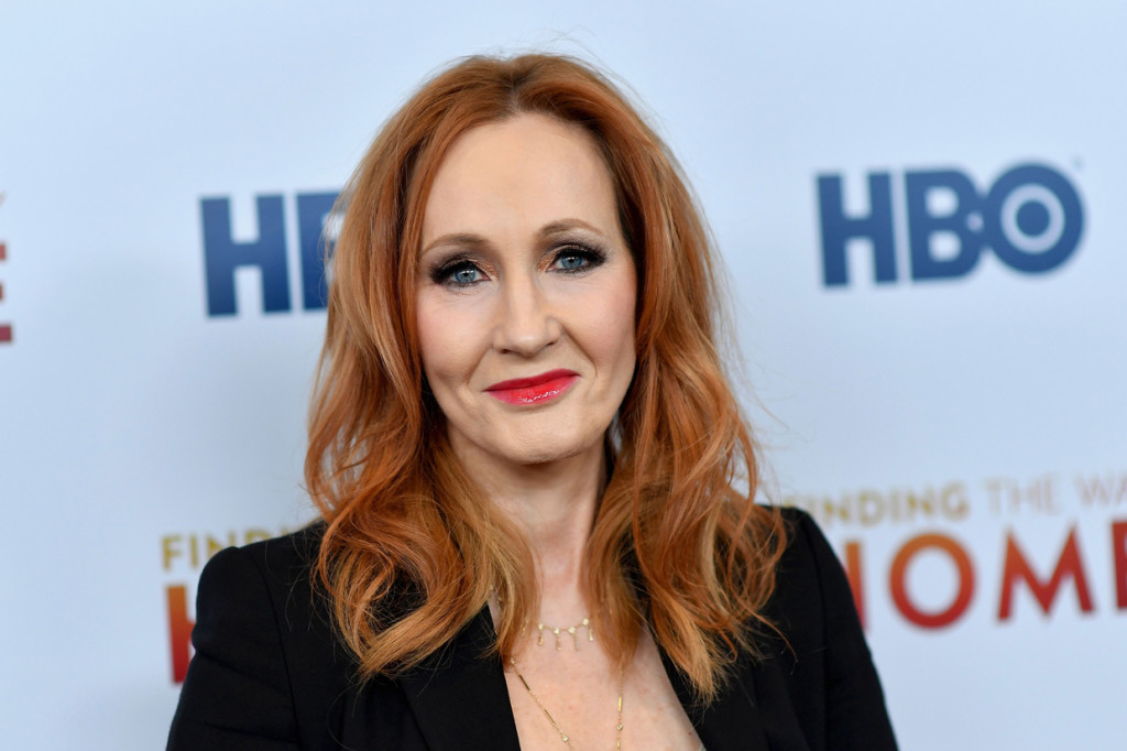 J.K. Rowling Sembuh dari Gejala Covid-19