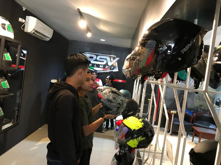 Takut Sebarkan Virus Korona, RSV Tutup Toko Sementara