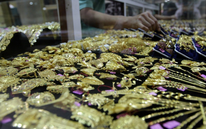 Industri Perhiasan Terganggu Akibat Covid-19