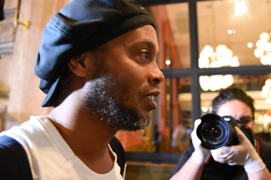 Ronaldinho Dibebaskan dari Penjara Paraguay