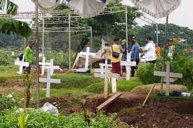 Suasana Terkini Pemakaman Glenn Fredly