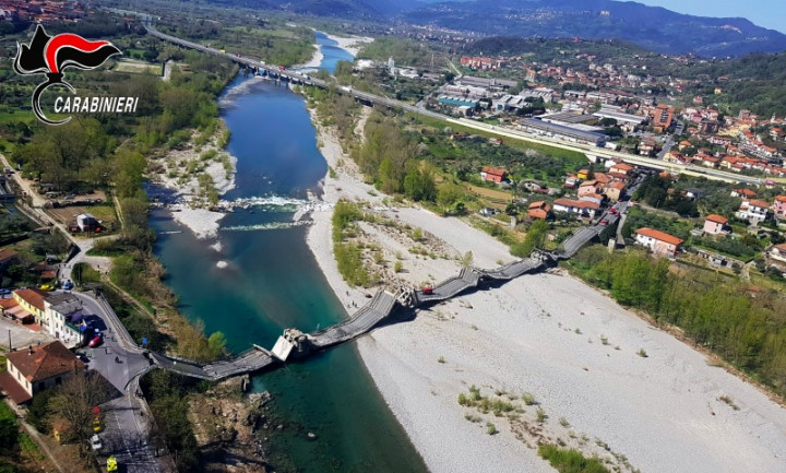 Jembatan Runtuh di Italia, Satu Orang Terluka