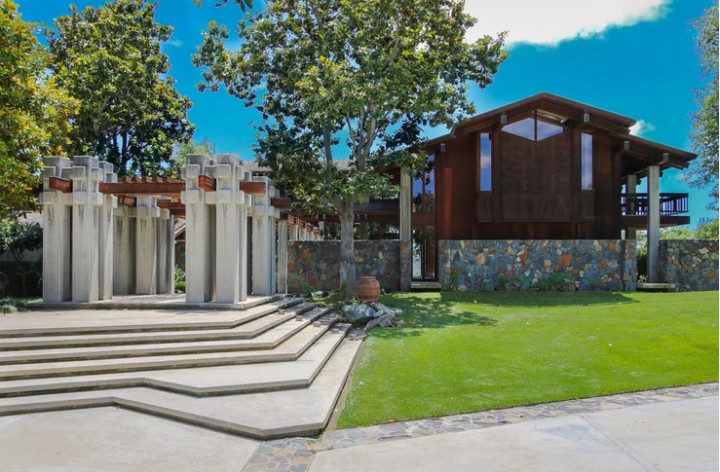 Del Dios Ranch, Rumah yang Dibangun pada 1972