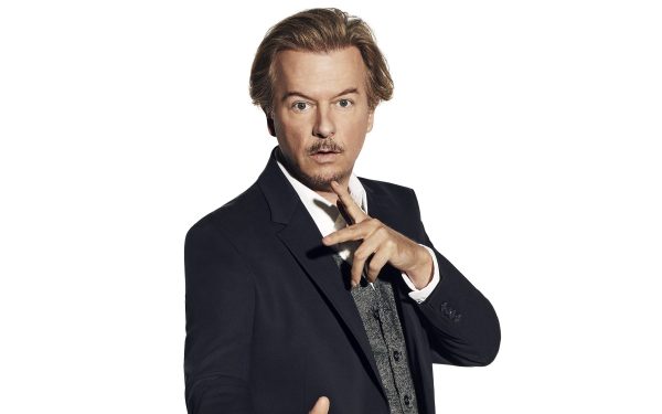 Komedian David Spade Beli Rumah Rp36,2 Miliar