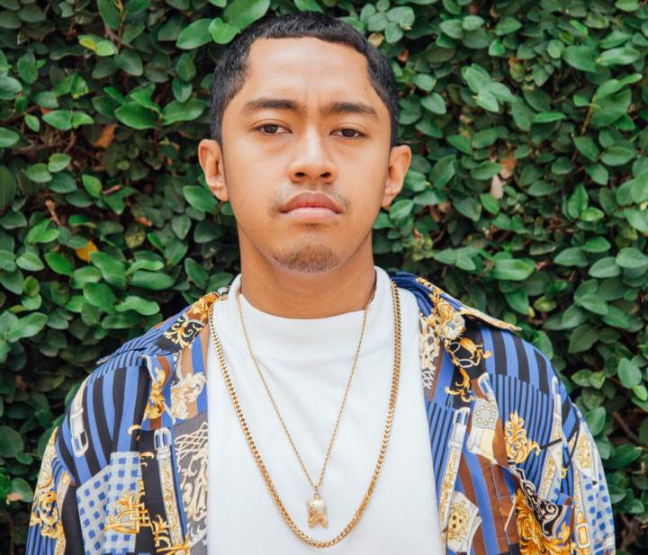 Kritisi Aktivitas Media Sosial, Laze Rilis Singel Dari Layar