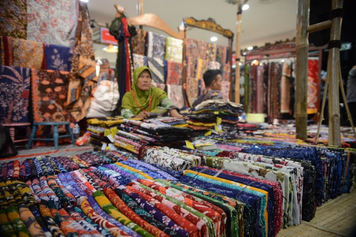 Omzet Pelaku Usaha Batik di Lebak Turun