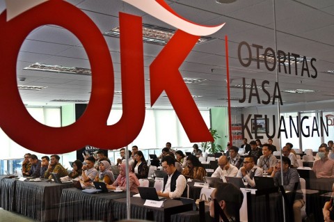 OJK minta lembaga keuangan batasi jumlah karyawan saat PSBB