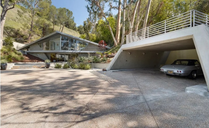 Triangle House, Hunian Segitiga yang Dibanderol Rp62,6 Miliar