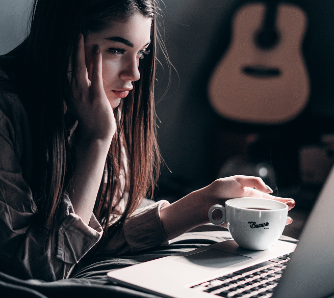 Meski social distancing kamu masih tetap bisa berkencan secara virtual. (Foto: Ilustrasi. Dok. Unsplash.com)
