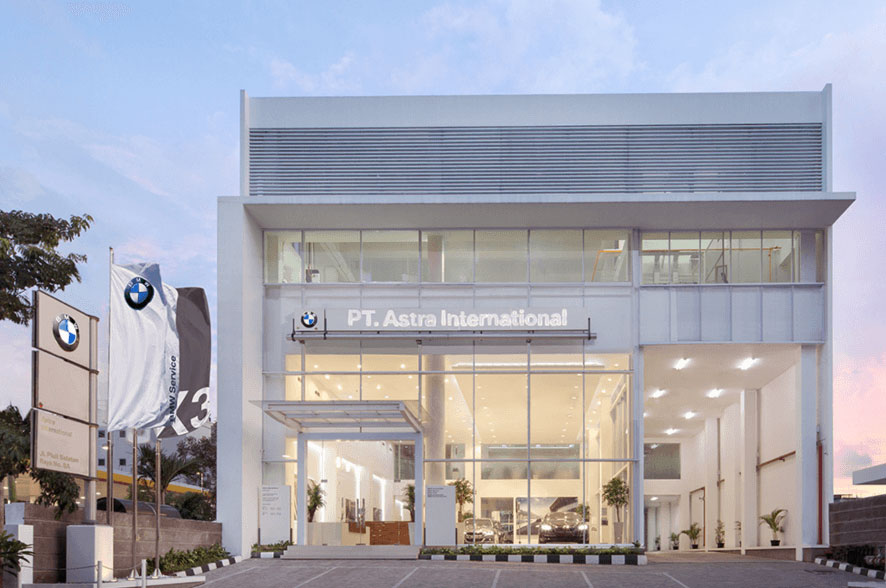 BMW pilih tutup dealer di wilayah yang menerapkan PSBB. BMW