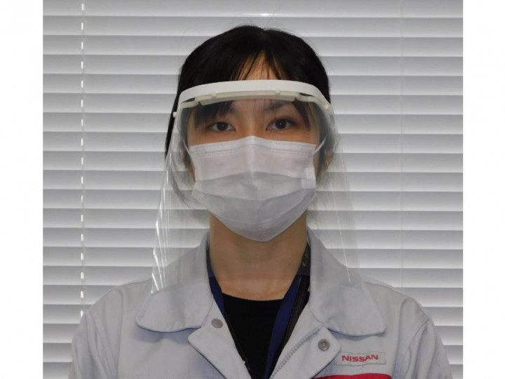 Nissan Targetkan Produksi 2.500 Face Shield per Bulan