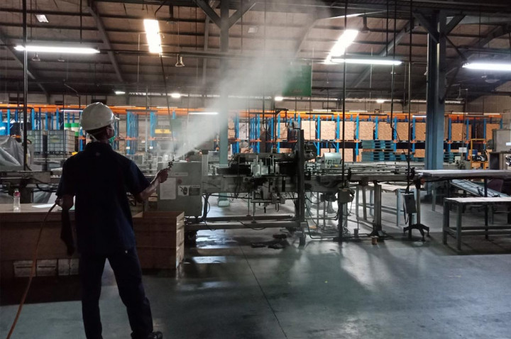 Pabrik Pelumas Sterilisasi Fasilitas Produksi dan Area Operasional