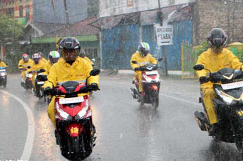 Pentingnya perawatan ekstra speda motor saat musim hujan. Wahana Honda