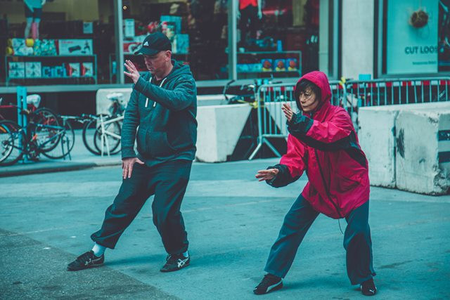 Tai chi adalah serangkaian gerakan tubuh yang lambat dan halus untuk menenangkan tubuh dan pikiran. Ini sangat bermanfaat bagi diabetesi. (Foto: Pexels.com)