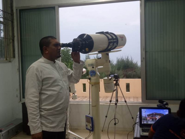 Pemantuan Hilal di Aceh Tertutup Awan